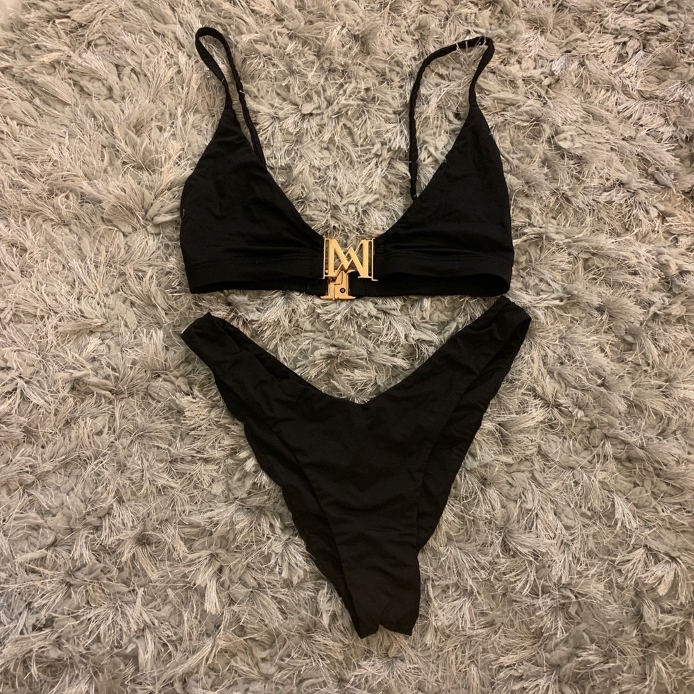 Meshki black bikini set!